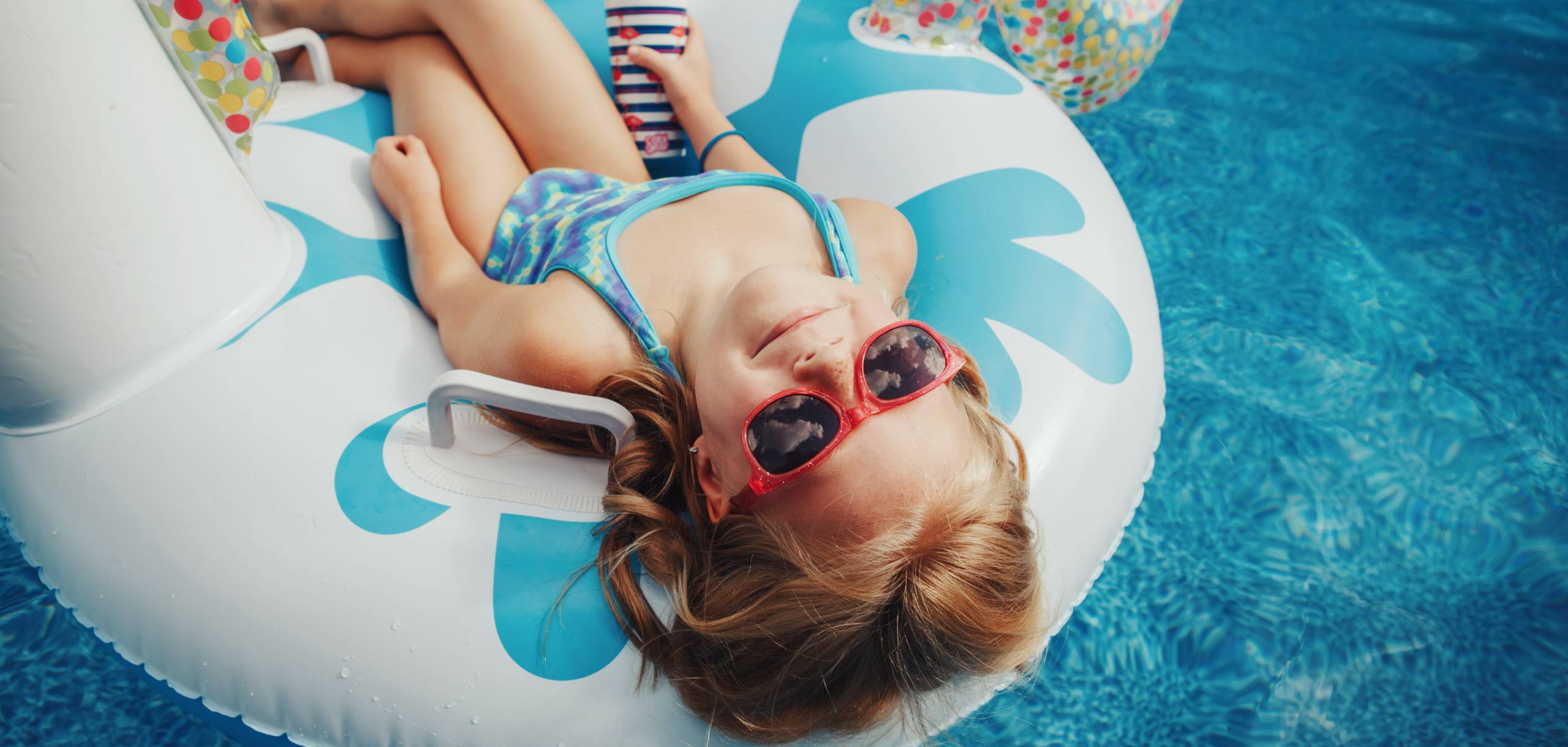 girl in pool girl in pool